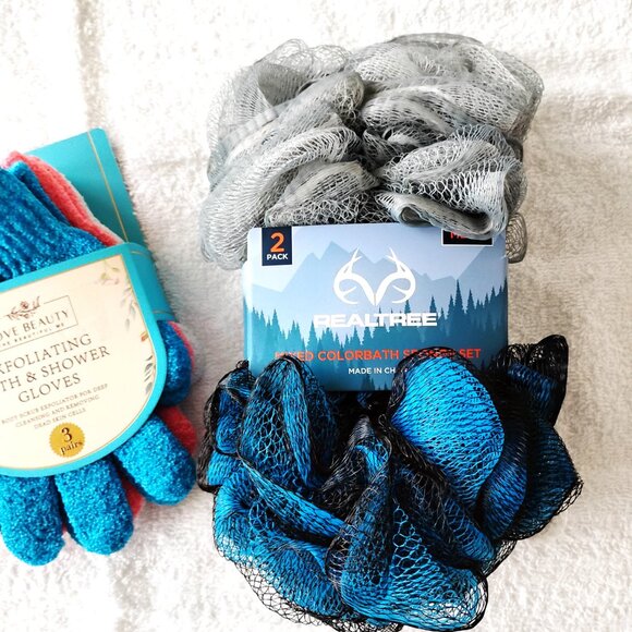 New! His & Hers Exfoliating Bundle Realtree LOOFAH's & Love Beauty Bath Gloves - Picture 3 of 4
